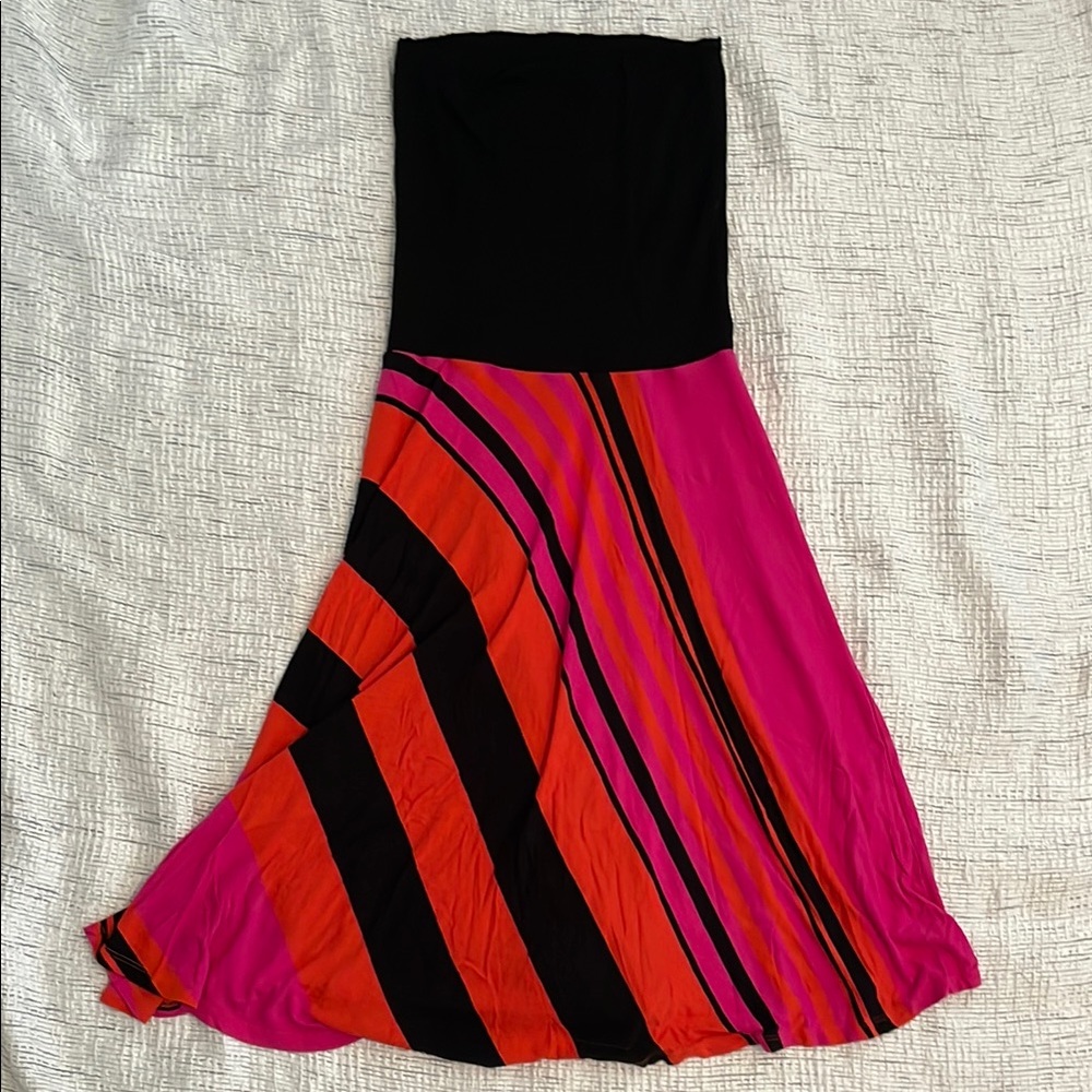 Bold Strapless Maxi Dress